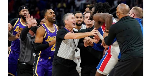 LeBron James wurde zum zweiten Mal in seiner Basketballkarriere ausgeschlossen